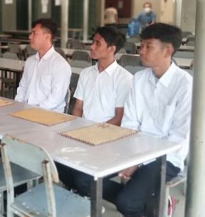 Foto kegiatan LPK Cipta Manpower Tangguh: seleksi kerja peserta pria di pabrik mitra semarang